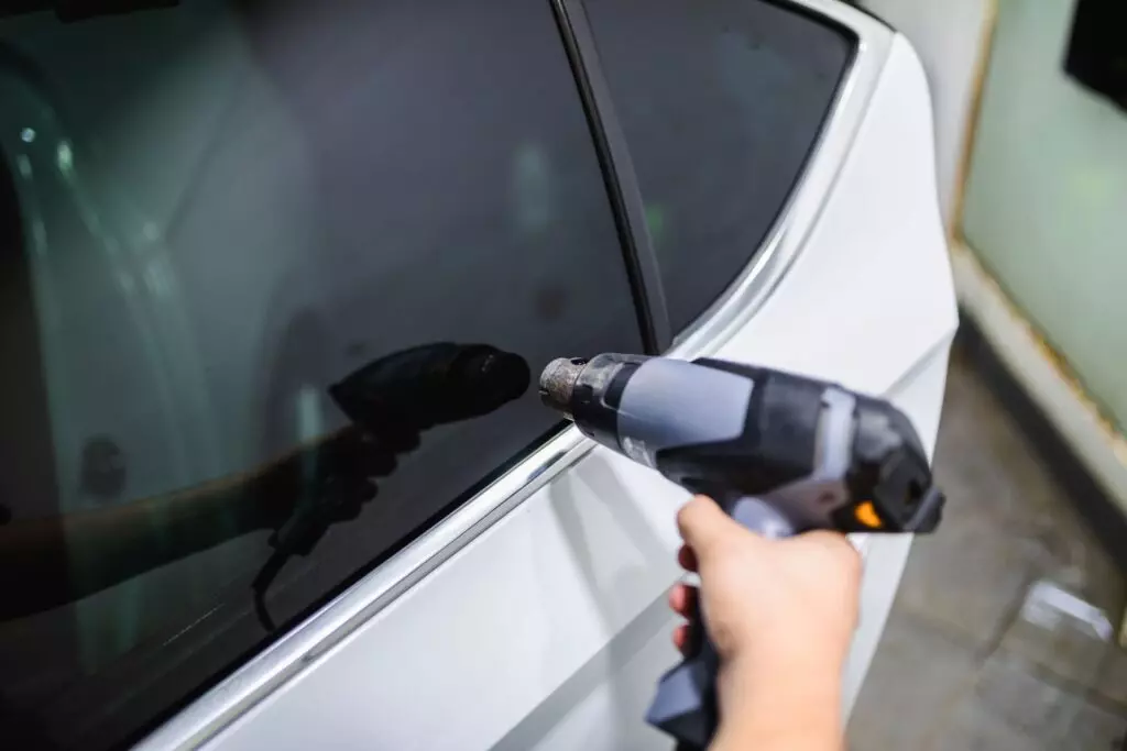 Vitre teintée Lille : Pose film Solaire sur Vitres Voiture